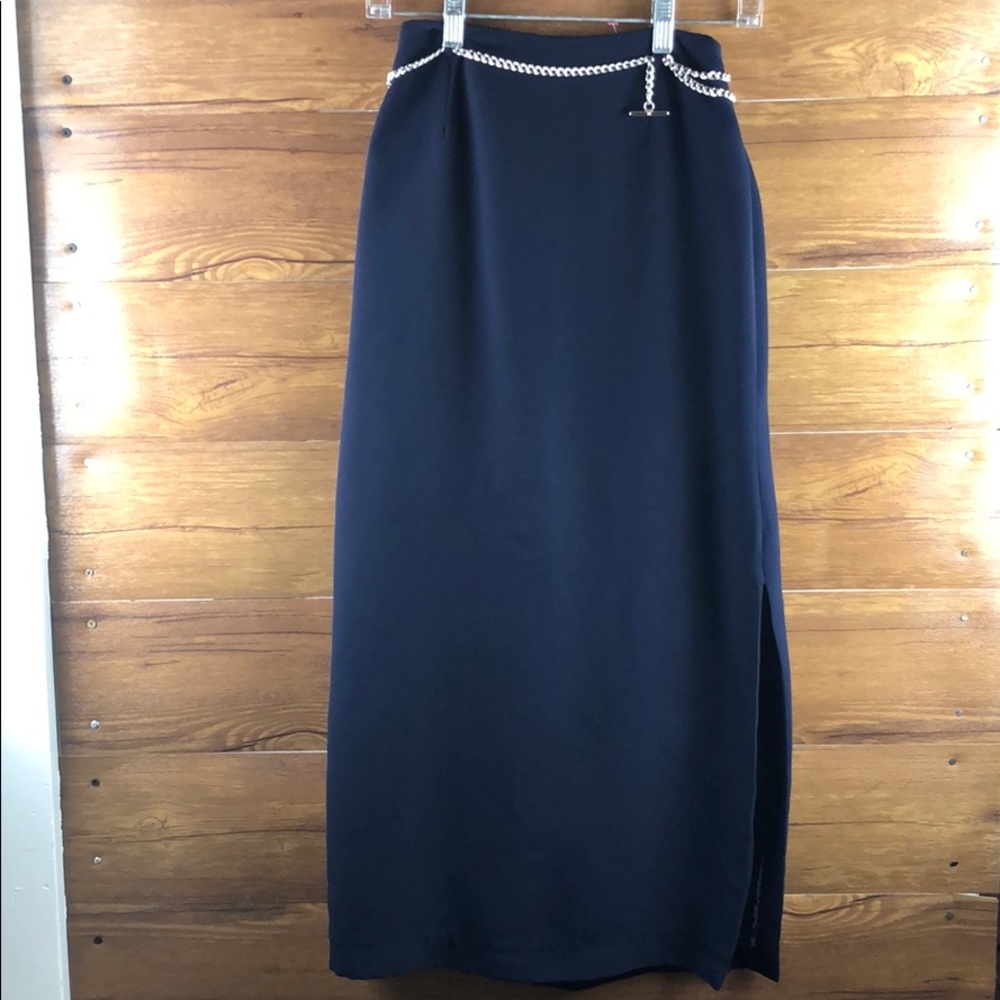 T.Garmet women’s long navy skirt size:6
